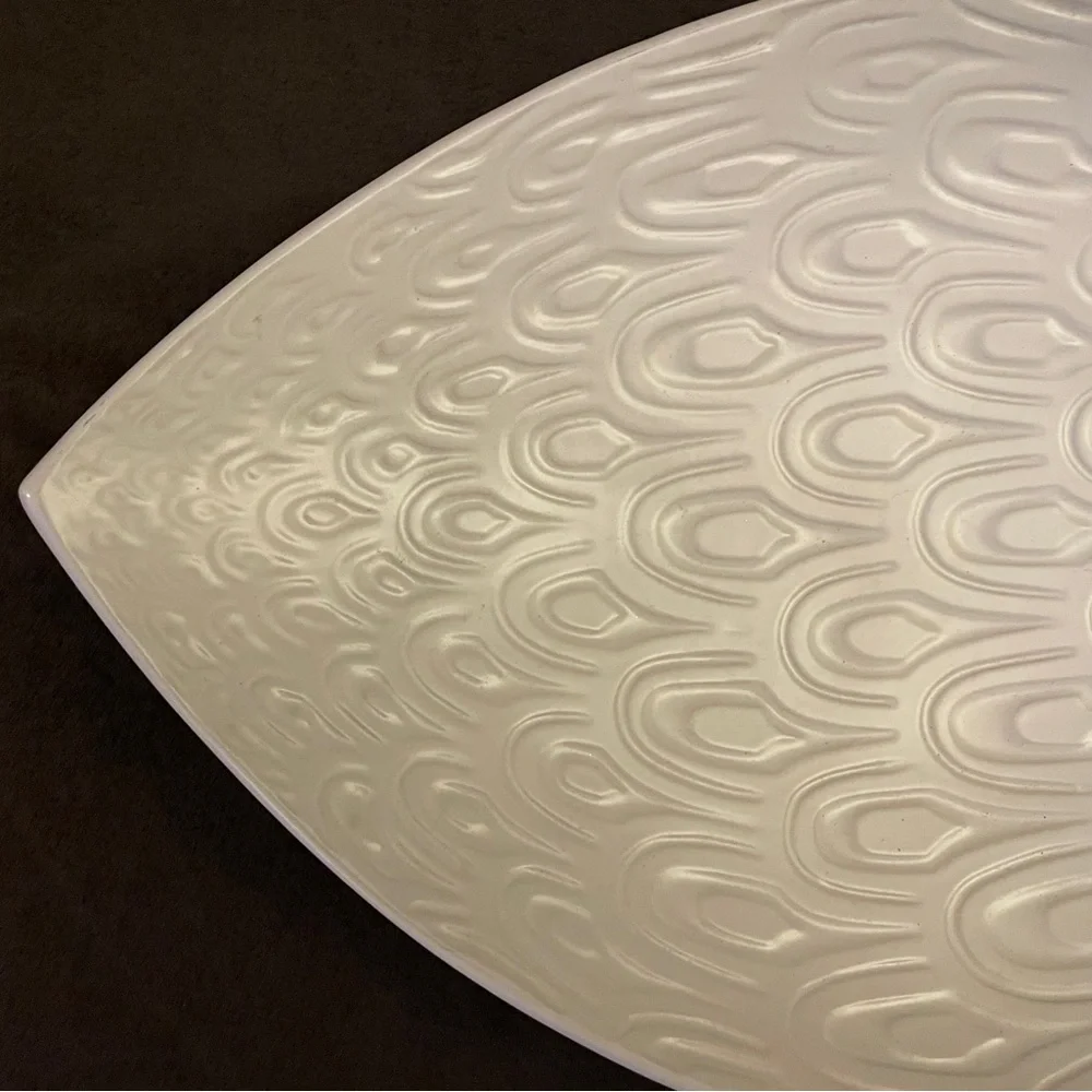 Jonathan Adler White Textured Fish Art Platter Food Safe Elegant Dining